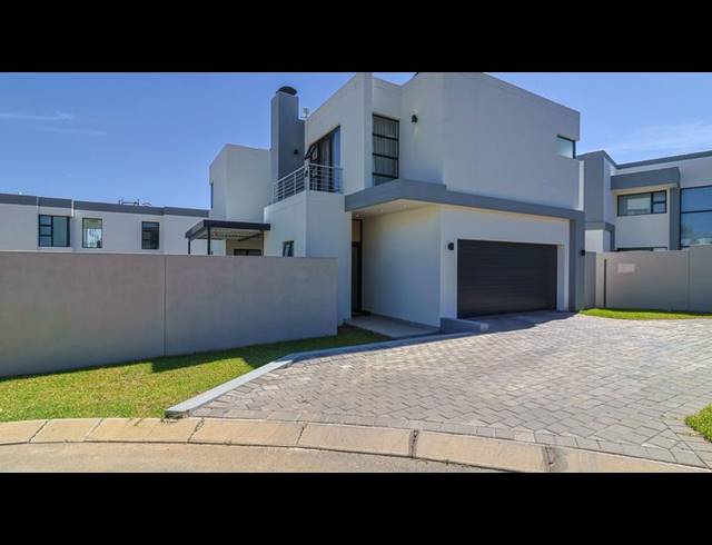 3 BEDROOM HOUSE FOR SALE IN LONEHILL